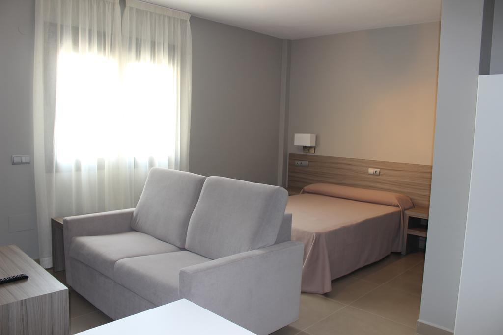 Hotel Miguel Sanchez アラウリン・デ・ラ・トレ 部屋 写真
